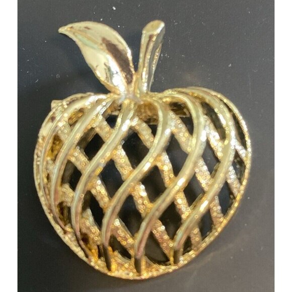 Vintage Apple Brooch & or Pendant Gerry’s Gold Tone Open Work Teacher - Picture 1 of 12